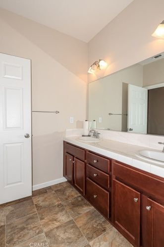 1381 Tevin Way, Madera CA  93637-6508 exterior