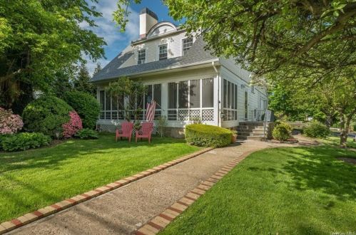 9 Petersville Rd, New Rochelle, NY 10801-4435