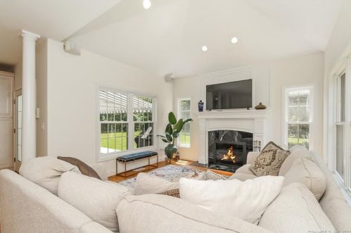 35 Roast Meat Hill Rd, Deep River CT  06419-1425 exterior