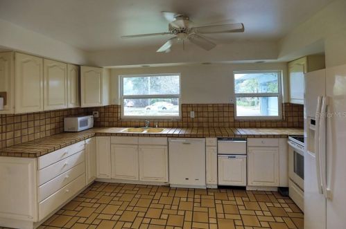 2000 Merritt Park Dr, Orlando FL  32803-1531 exterior