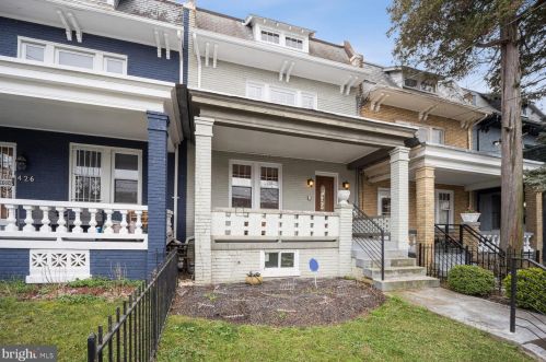 428 Emerson St, Washington DC  20011-6113 exterior