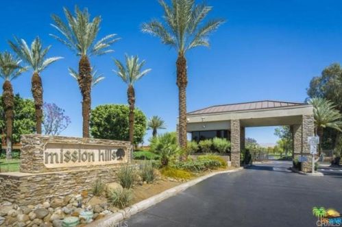 20 Hilton Head Dr, Rancho Mirage CA  92270-1607 exterior