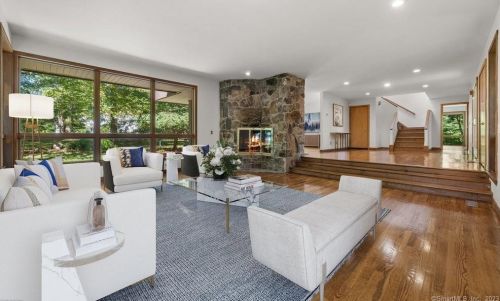 94 Aspen Ln, Stamford, CT 06903-3033