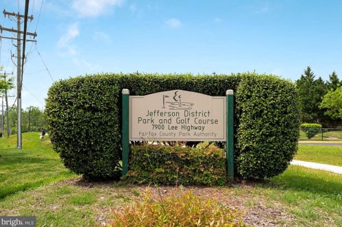 2792 Hyson Ln, Falls Church VA  22043-3522 exterior