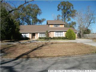 2805 Allen Ct, Baker, LA 70714-2253