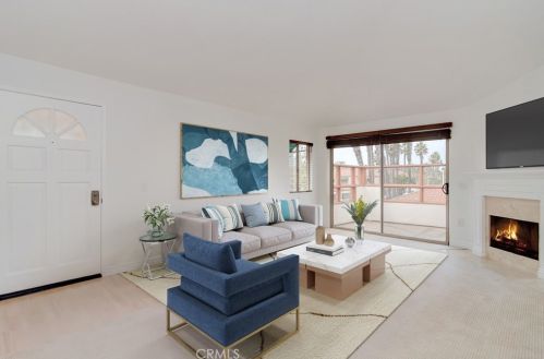 356 Villa Point Dr, Newport Beach, CA 92660-6238