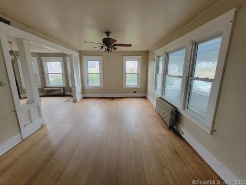 249 Vauxhall St, United States Coast Guard Ac CT  06320-3840 exterior