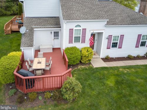 403 Stratford Ct, Lansdale PA  19446-6374 exterior