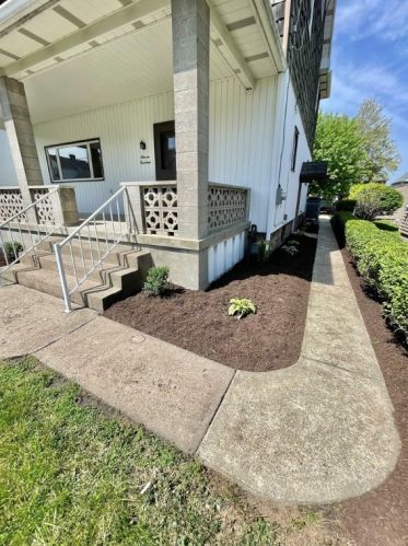 1114 Vine St, South Connellsville PA  15425-4733 exterior