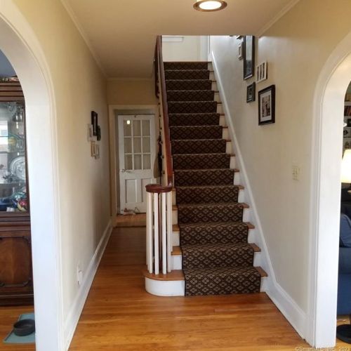 43 Coburn Rd, Manchester, CT 06040-4401