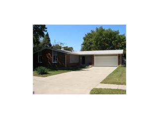 2340 Westline Dr, Columbus, IN 47203-3505