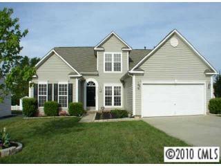 10931 Carver Pond Rd, Charlotte, NC 28269-5001