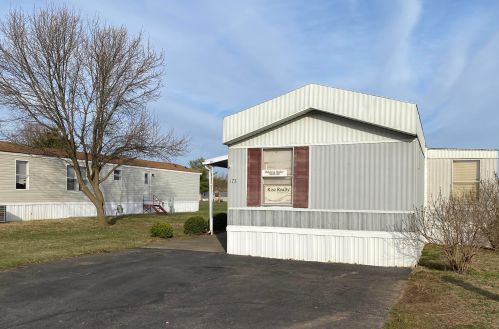 173 Oak Mnr, Ashville, OH 43103-1096