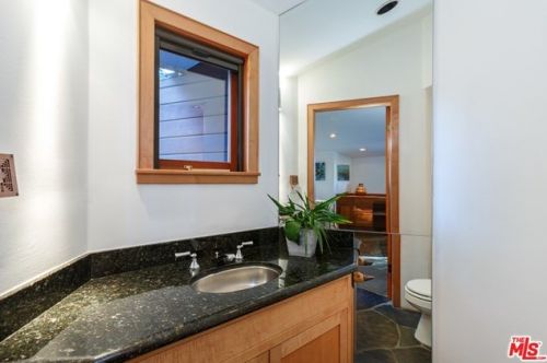 2440 Minard Rd, Topanga CA  90290-3402 exterior