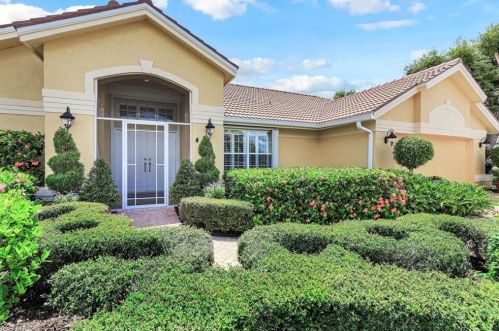 28841 Regis Ct, Bonita Springs, FL 34134-3335