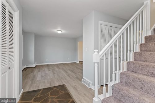 1749 Church Rd, Hummelstown PA  17036-9724 exterior