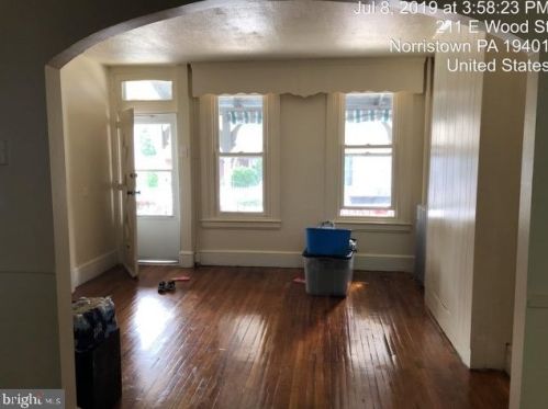 215 Wood St, Norristown PA  19401-3419 exterior