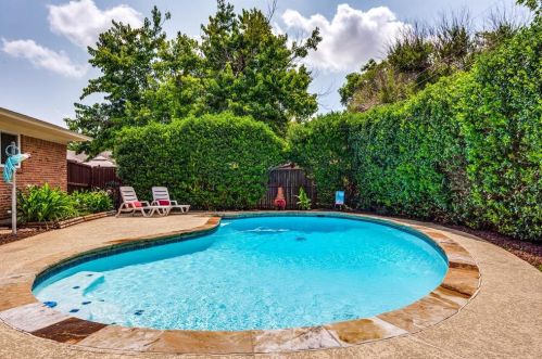 525 Salem Dr, Richardson TX  75080-3352 exterior