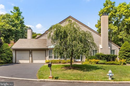 36 Manchester Ct, Berwyn, PA 19312-1863