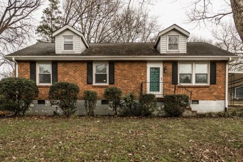 100 Travis St, Hendersonville, TN 37075-2809