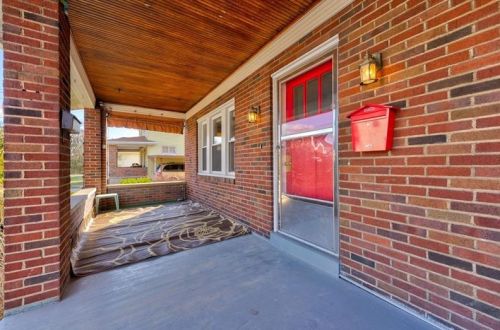 1103 Louann St, Pittsburgh, PA 15223-1028