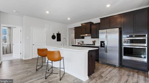 101 Brookside Ln, Gettysburg PA  17325-2026 exterior