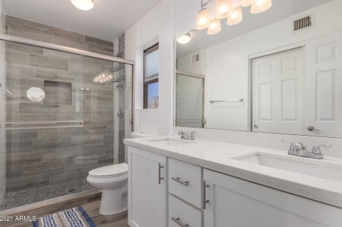 6441 Golden Ln, Glendale AZ  85302-4440 exterior