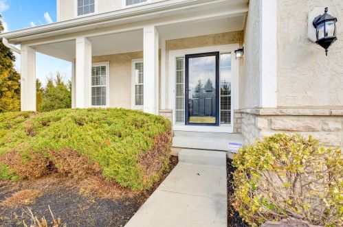 6964 Carroll Cir, Blacklick, OH