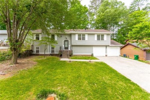 488 Rockborough Ter, Stone Mountain GA  30083-3844 exterior