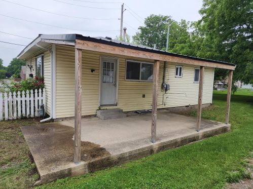 121 Colton Ave, Bellefontaine, OH 43311-1819