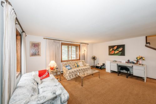 14835 Janice Ct, Waukesha, WI 53151-4422