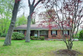 319 Smith Rd, Hauppauge, NY 11779-2204
