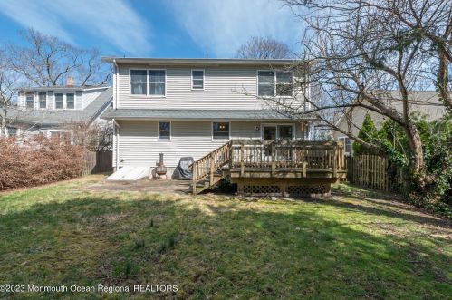 4 Fletcher Pl, Island Heights NJ  08732-7748 exterior