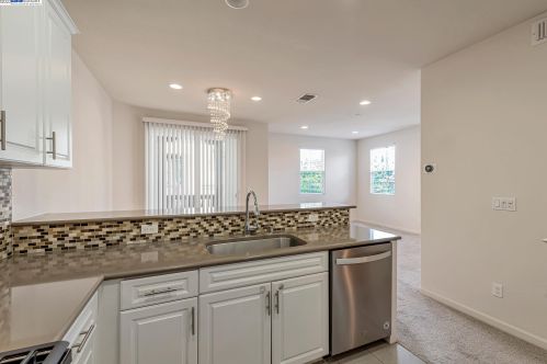 1054 Jackson Ave, San Jose, CA 95133-2082
