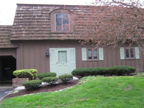 200 Granger Rd, Medina OH  44256-8436 exterior