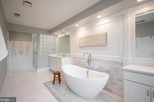 281 Golden Woods Ct, Great Falls VA  22066-4152 exterior