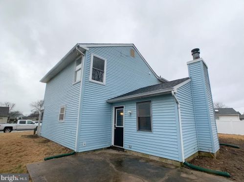 108 Robins Run, Swedesboro NJ  08085-1336 exterior