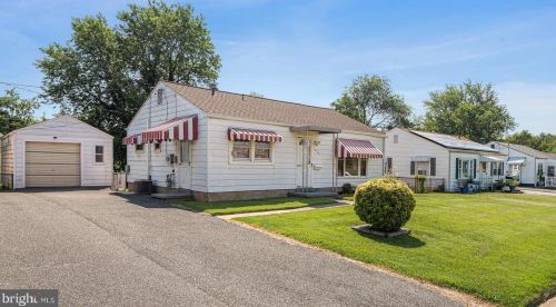515 Moores Ln, New Castle, DE 19720-3468