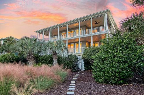 59 Ocean Point Dr, Isle Of Palms, SC 29451-3852