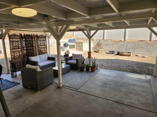 494 Arroyo Seco Dr, San Diego CA  92114-5835 exterior