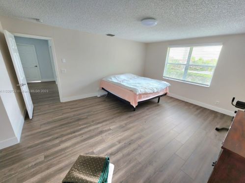 2210 145th Ave, Hollywood FL  33028-2866 exterior