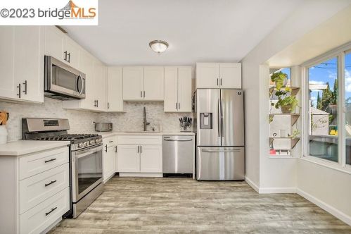 4814 Chablis Ct, Oakley CA  94561-1809 exterior