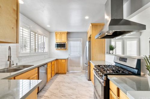 16040 Arcturus Ave, Gardena, CA 90249-4806