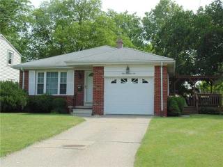 902 Phillips St, Maumee, OH 43537-3538