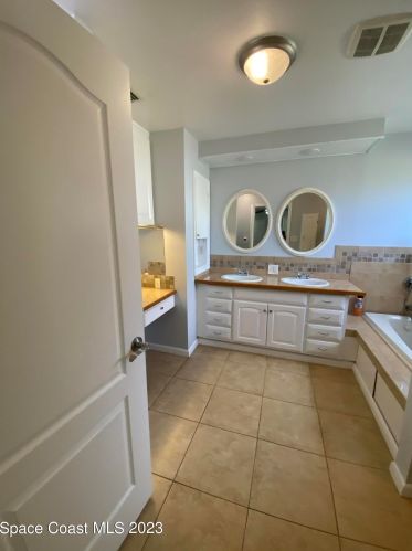 1870 Tropic St, Titusville FL  32796-3844 exterior