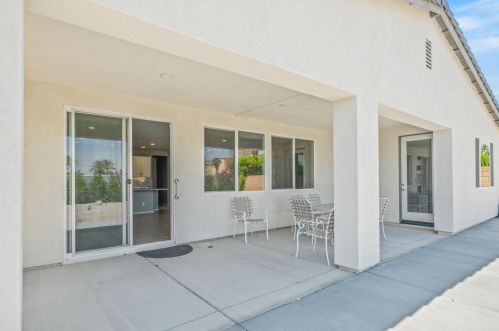 31260 Avenida Del Padre, Cathedral City CA  92234-3008 exterior