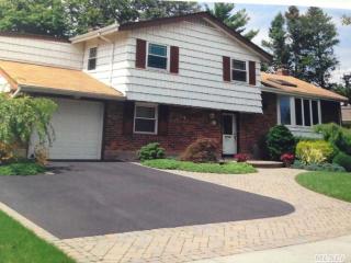 7 Putnam Ave, Muttontown, NY 11753-1925
