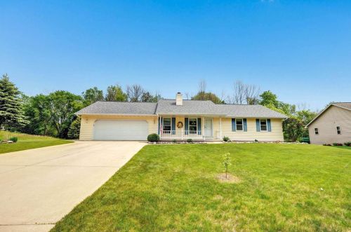 1562 Alamosa Trl, Green Bay, WI 54313-3957