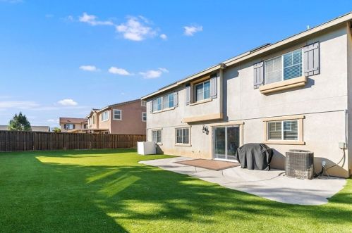 53011 Belle Isis Ct, Lake Elsinore CA  92532-1642 exterior