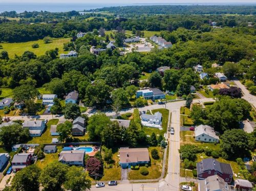 21 Greenfield St, Waterford CT  06385-3907 exterior